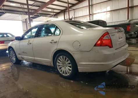 2010 Ford Fusion Hybrid from USA, damaged, VIN 3FADP0L34AR399425